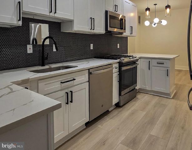 2638 HUNTINGDON AVE, Baltimore, MD 21211