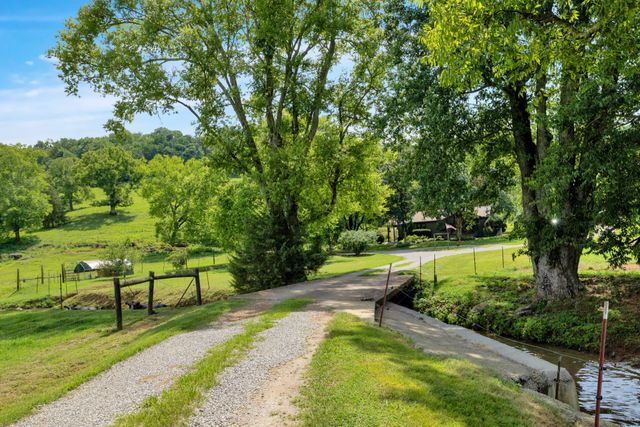 15085 Columbia Hwy, Lynnville, TN 38472