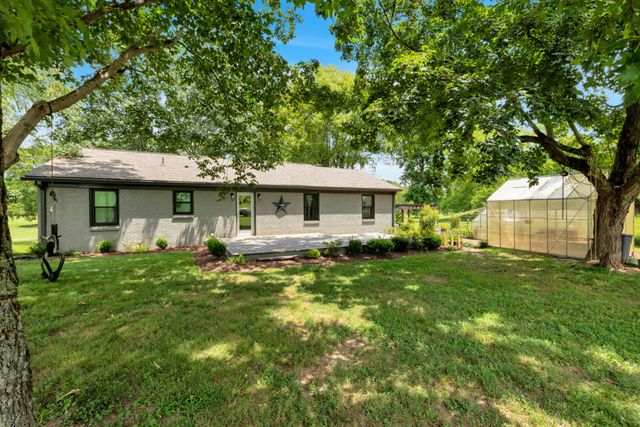 15085 Columbia Hwy, Lynnville, TN 38472