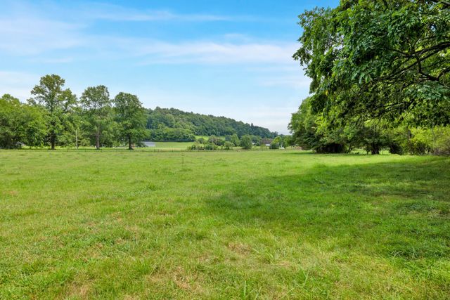 15085 Columbia Hwy, Lynnville, TN 38472