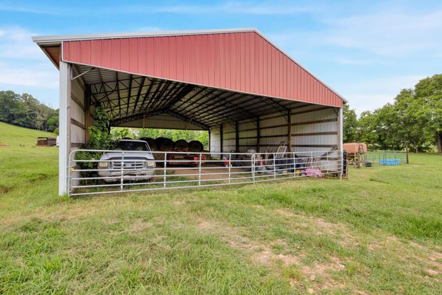 15085 Columbia Hwy, Lynnville, TN 38472