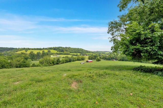 15085 Columbia Hwy, Lynnville, TN 38472