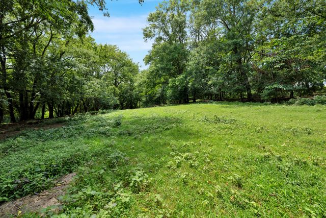 15085 Columbia Hwy, Lynnville, TN 38472