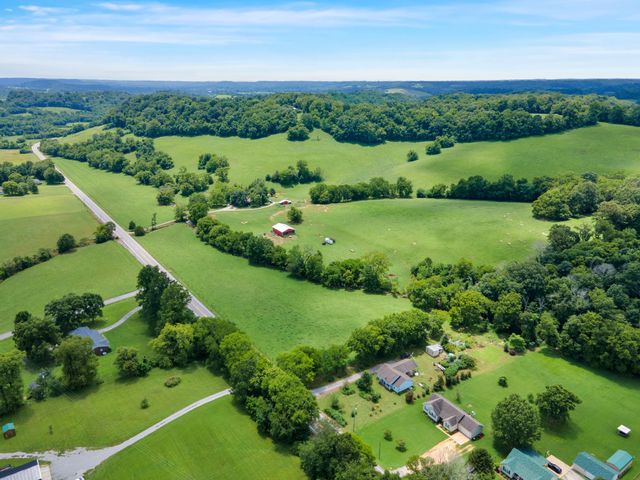 15085 Columbia Hwy, Lynnville, TN 38472
