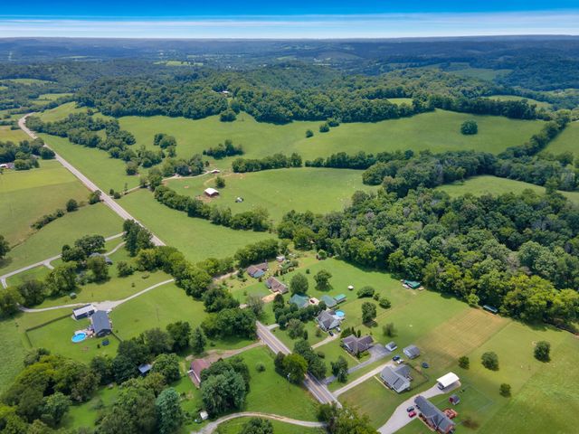 15085 Columbia Hwy, Lynnville, TN 38472