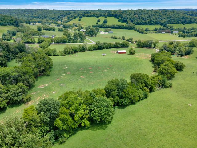 15085 Columbia Hwy, Lynnville, TN 38472