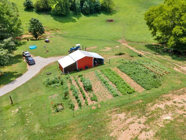 15085 Columbia Hwy, Lynnville, TN 38472