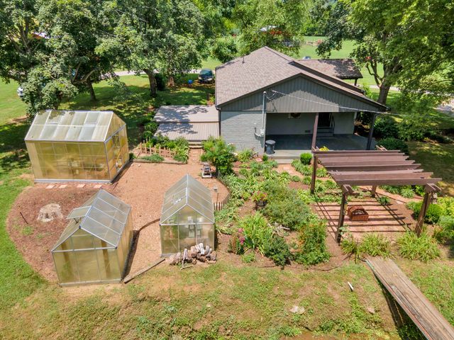 15085 Columbia Hwy, Lynnville, TN 38472