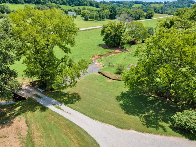 15085 Columbia Hwy, Lynnville, TN 38472