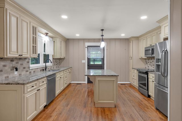 15085 Columbia Hwy, Lynnville, TN 38472