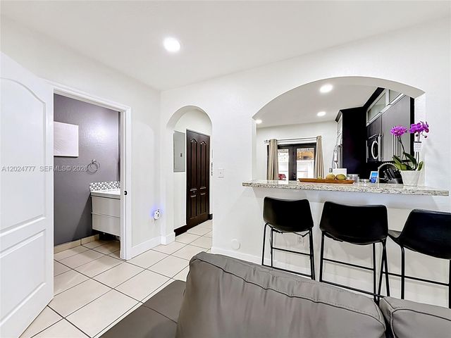 7699 W 36th Avenue 1, Hialeah, FL 33018