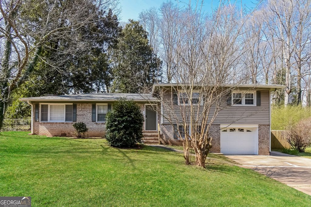5613 Woodland Drive, Acworth, GA 30102