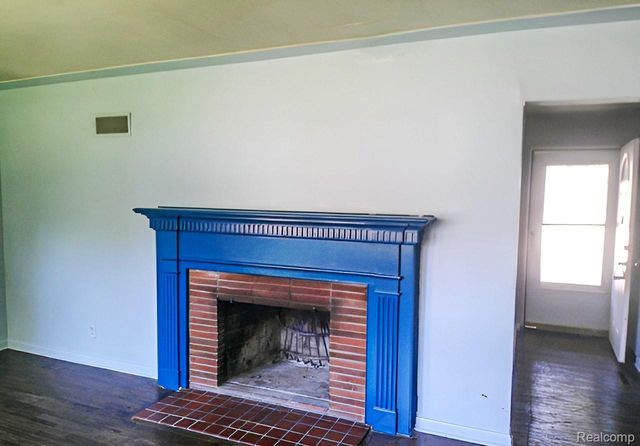433 Crestview Street, Flushing, MI 48433