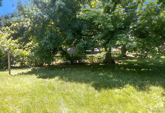 433 Crestview Street, Flushing, MI 48433