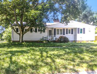 433 Crestview Street, Flushing, MI 48433
