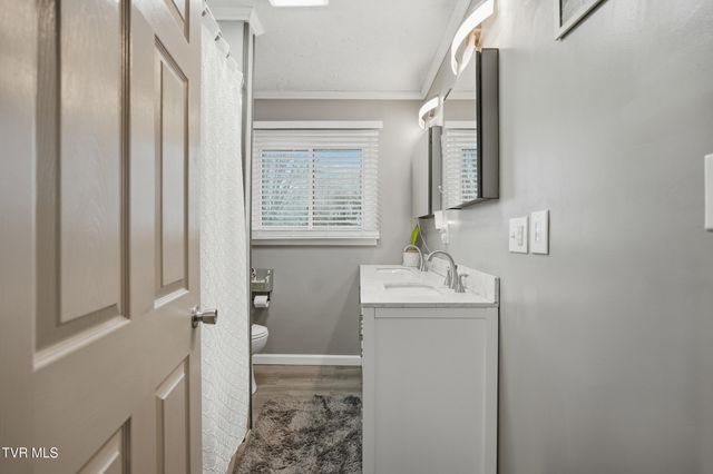 23176 Marys Chapel Road, Bristol, VA 24202