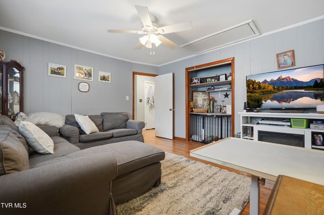 23176 Marys Chapel Road, Bristol, VA 24202