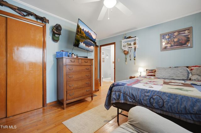 23176 Marys Chapel Road, Bristol, VA 24202