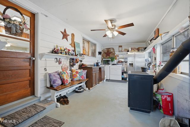 23176 Marys Chapel Road, Bristol, VA 24202