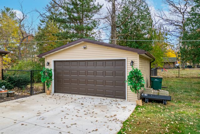 4215 OAKLANE Road, Rockford, IL 61109