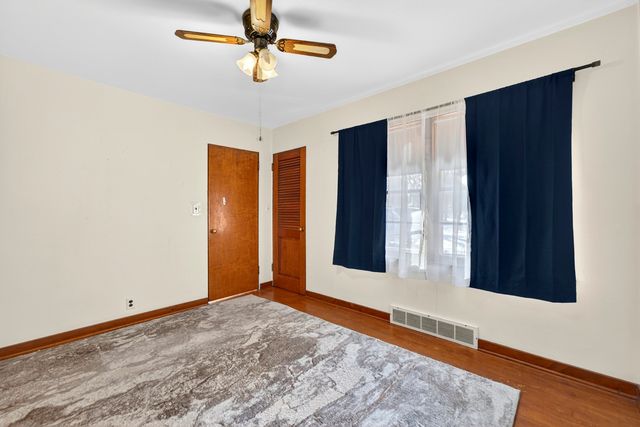 4215 OAKLANE Road, Rockford, IL 61109