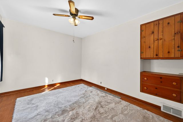 4215 OAKLANE Road, Rockford, IL 61109