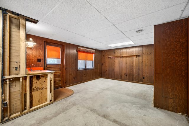 4215 OAKLANE Road, Rockford, IL 61109