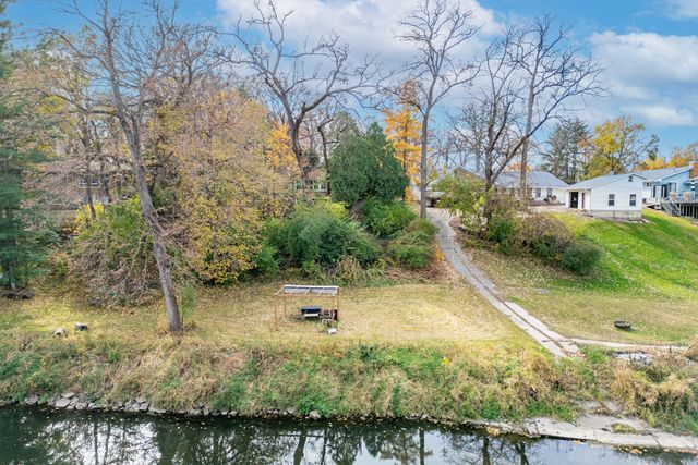 4215 OAKLANE Road, Rockford, IL 61109