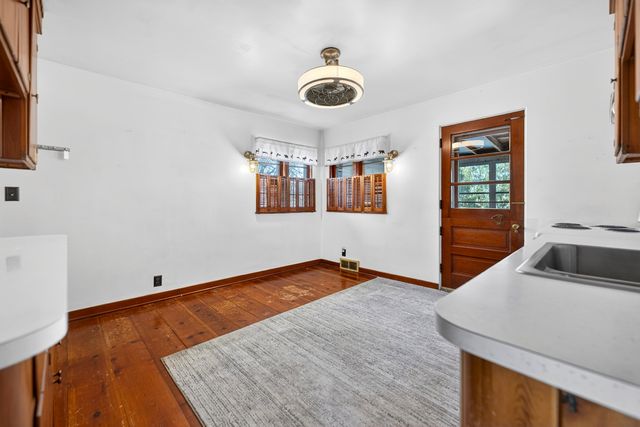 4215 OAKLANE Road, Rockford, IL 61109