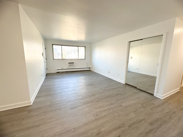 7019 N Ridge Boulevard 3D, Chicago, IL 60645