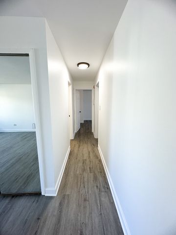 7019 N Ridge Boulevard 3D, Chicago, IL 60645