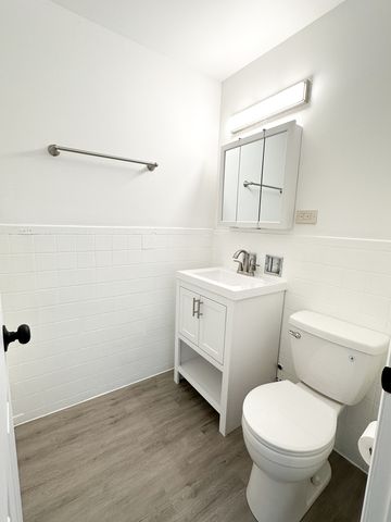 7019 N Ridge Boulevard 3D, Chicago, IL 60645