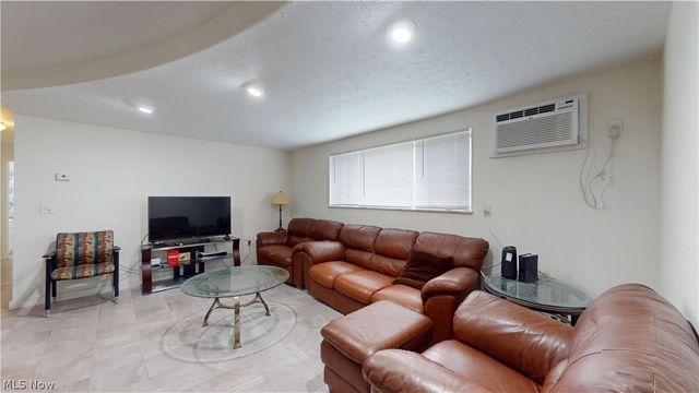 5200 Royalton Road C4, North Royalton, OH 44133