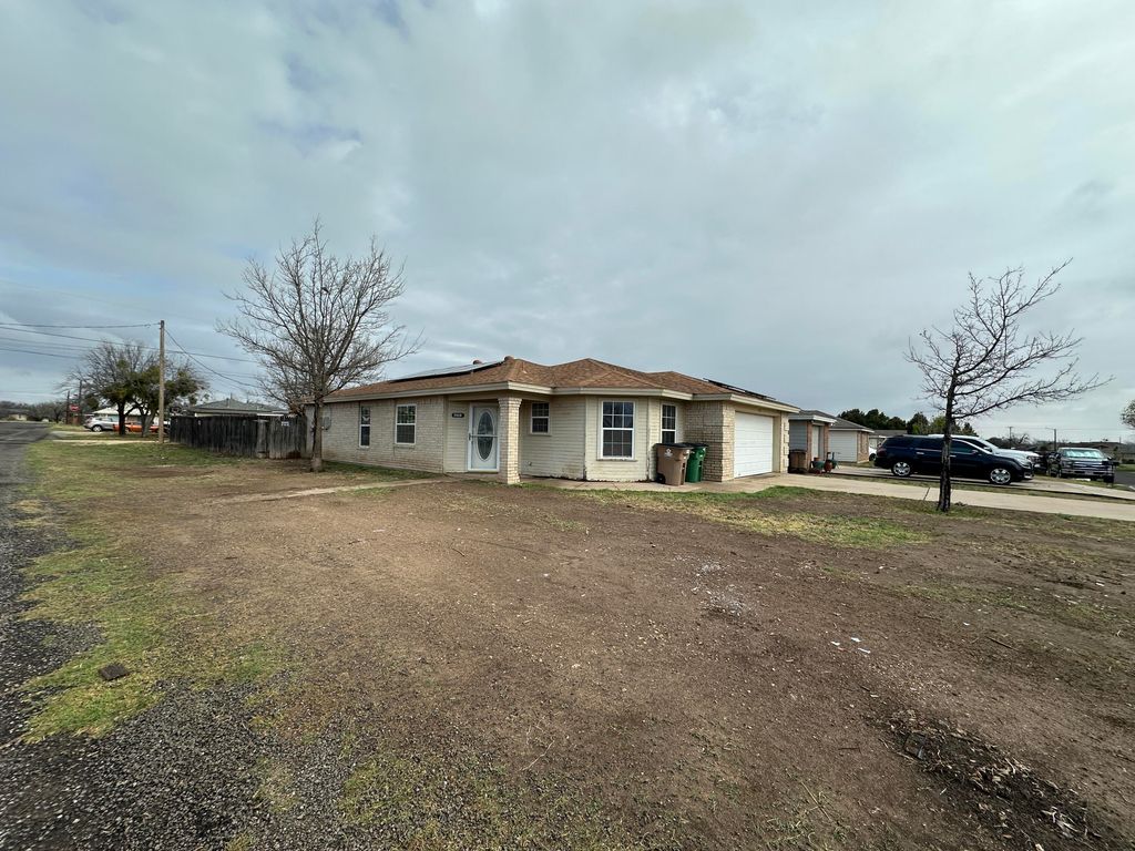 Image 1 of property listing at 2930 Waco Street, San Angelo, TX 76901