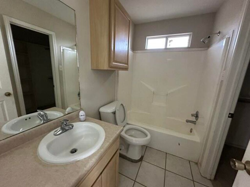 Image 14 of property listing at 2930 Waco Street, San Angelo, TX 76901