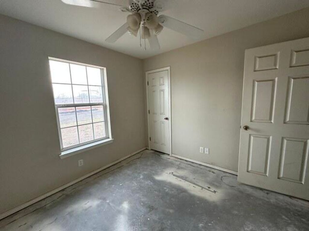 Image 15 of property listing at 2930 Waco Street, San Angelo, TX 76901