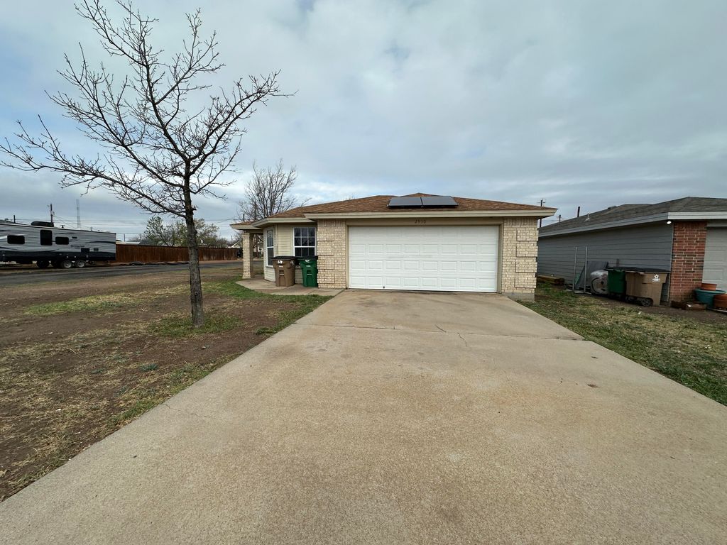 Image 2 of property listing at 2930 Waco Street, San Angelo, TX 76901