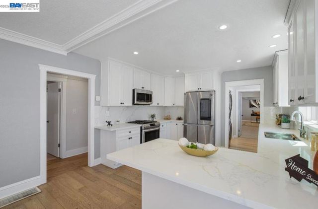 2468 Maxwell, Oakland, CA 94601