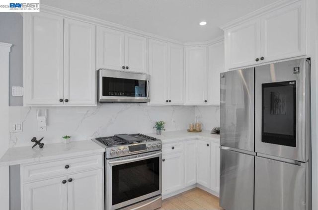 2468 Maxwell, Oakland, CA 94601