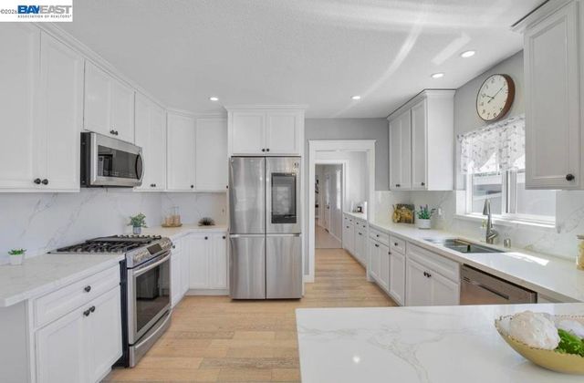 2468 Maxwell, Oakland, CA 94601