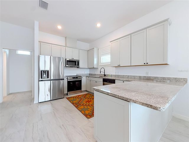 1625 S WALLACE POINT, Crystal River, FL 34429