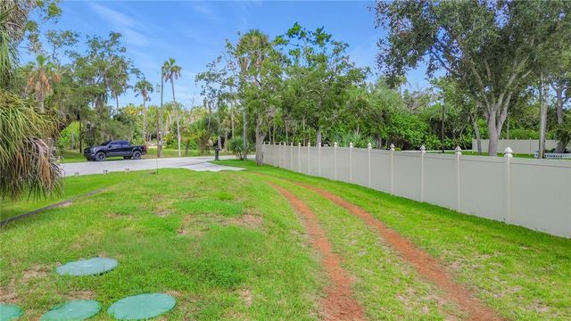 1625 S WALLACE POINT, Crystal River, FL 34429