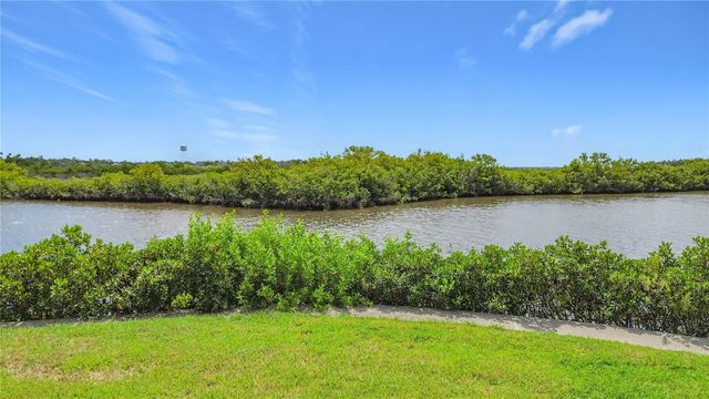 1625 S WALLACE POINT, Crystal River, FL 34429