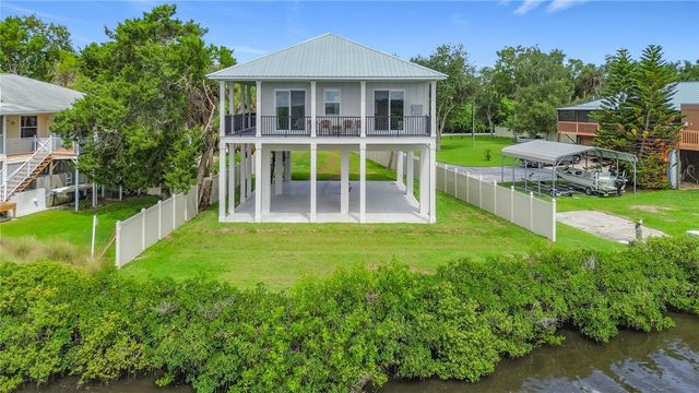 1625 S WALLACE POINT, Crystal River, FL 34429