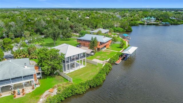 1625 S WALLACE POINT, Crystal River, FL 34429