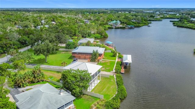 1625 S WALLACE POINT, Crystal River, FL 34429
