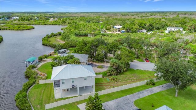 1625 S WALLACE POINT, Crystal River, FL 34429