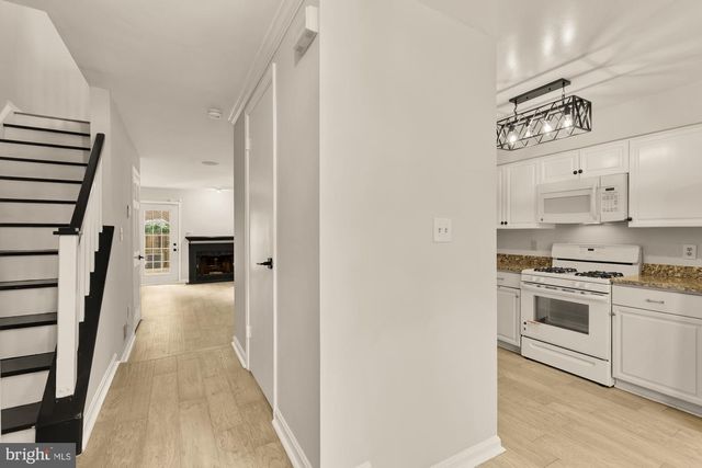 7553 CHRISLAND CV, Falls Church, VA 22042