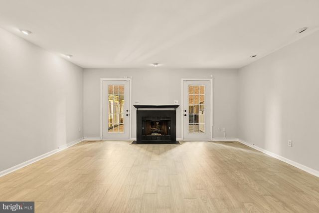 7553 CHRISLAND CV, Falls Church, VA 22042
