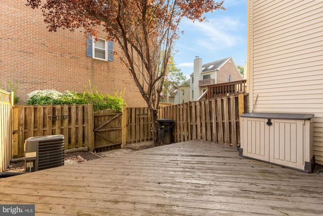 7553 CHRISLAND CV, Falls Church, VA 22042